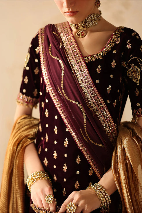 Barqoue Embroidered Velvet Suit UF-4313