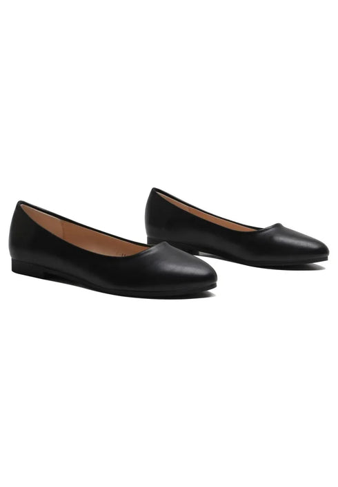 Women's Black Closed Toe Ballet Flats