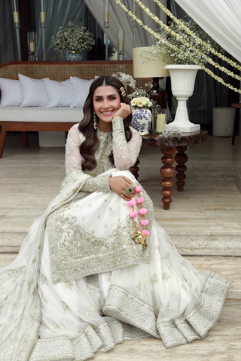 Gulmina Embroidered Chiffon Suit Ayra