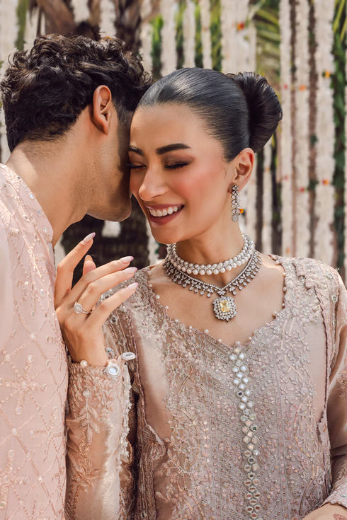 Rang Rasiya Embroidered Zari Organza Suit Nayab