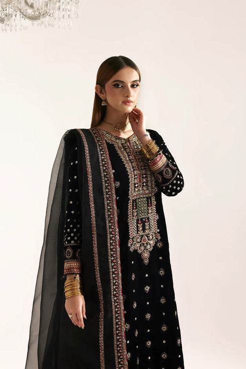 Emaan Adeel Embroidered Velvet Suit RAZIA