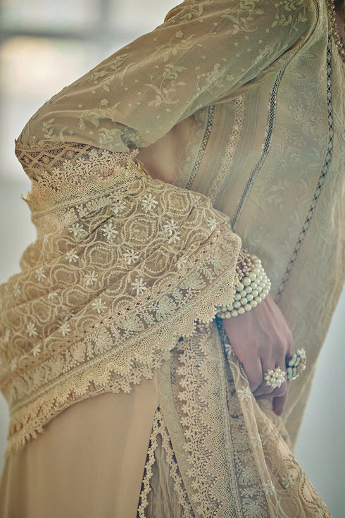 Sobia Nazir Embroidered Luxury Lawn suit Design 3A