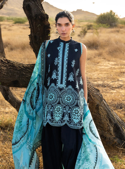 Zainab Chotani Embroidered Jacquard Suit Silva 10