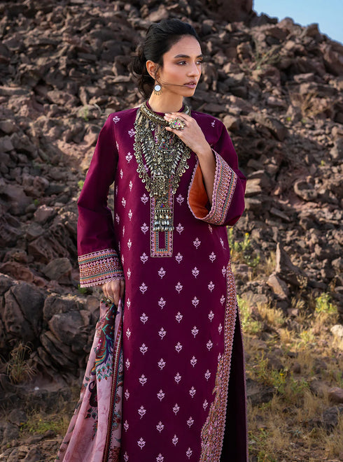 Zainab Chotani Embroidered Jacquard Suit Aylin 03