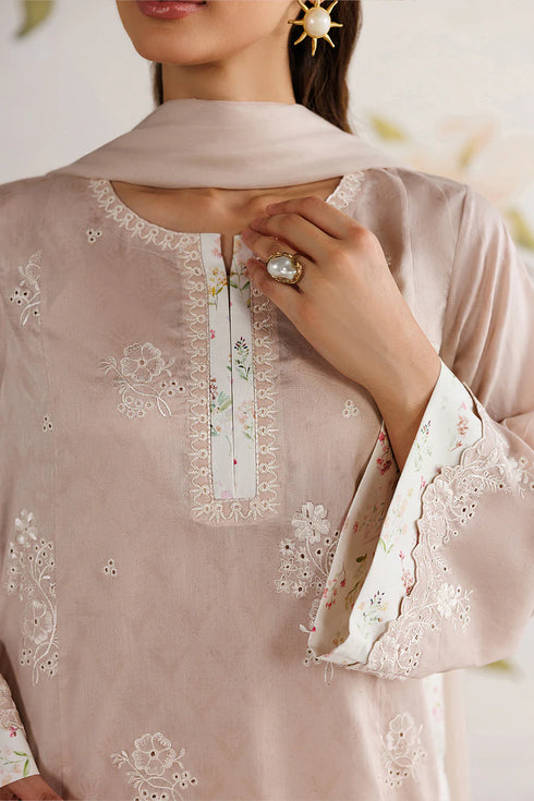 Iznik Embroidered Lawn suit UE-687