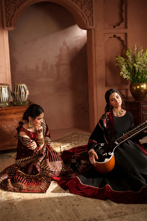 Iznik Embroidered Velvet Suit IV-59