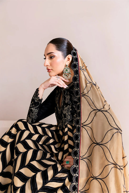 Alizeh Embellished Velvet Suit AF-VLT-2223-Noor Jahan