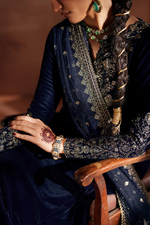 Iznik Embroidered Velvet Suit IV-66