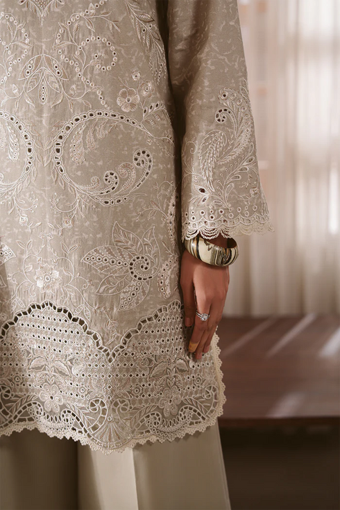 Ayzel Embroidered Lawn 3PC Suit Veylin