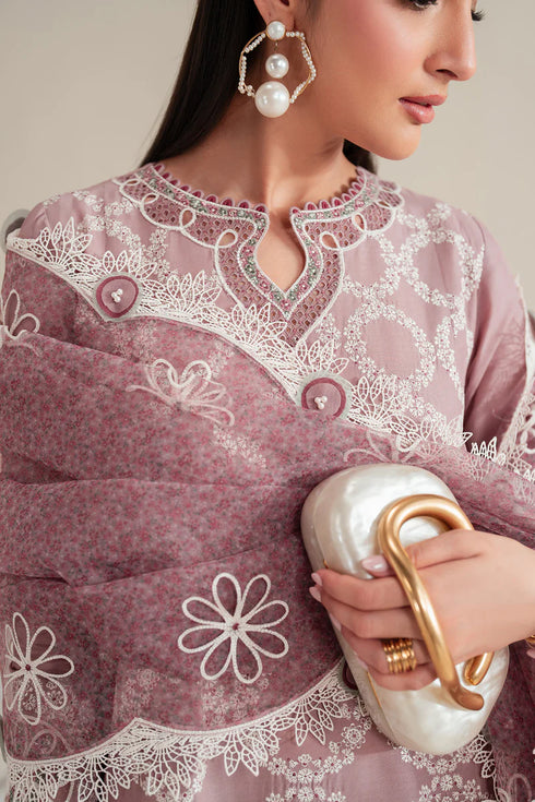 Jazmin Embroidered Lawn Suit IL25-D10