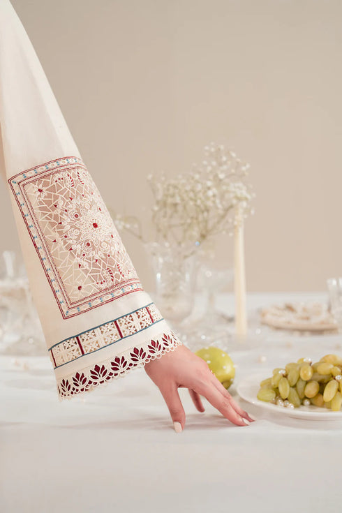 Jazmin Embroidered Lawn Suit IL25-D02