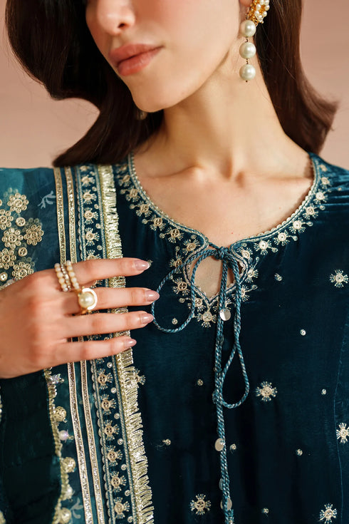 jazmin Embroidered Velvet Formal VVF D-2