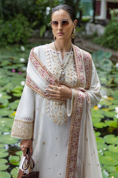 Mushq Embroidered Raw Silk Suit Elnaz