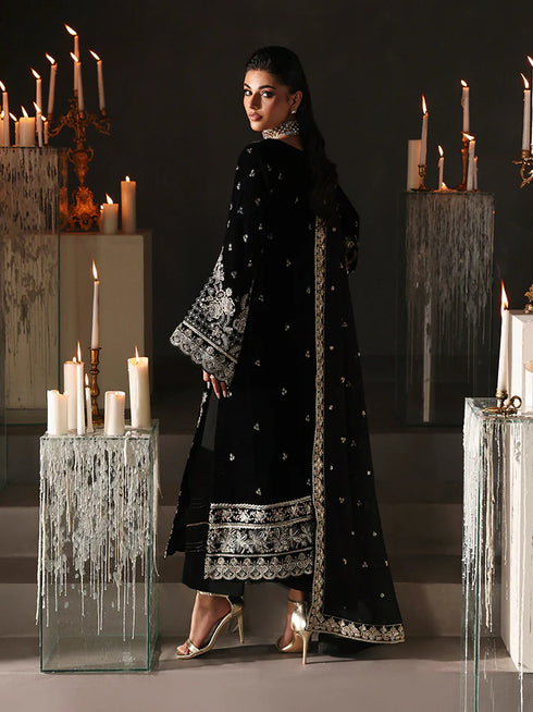 Gulaal Embroidered Velvet Suit ECLISSA