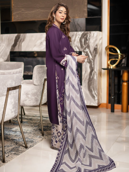 Munira Embroidered Lawn 3 Piece Suit MSL139