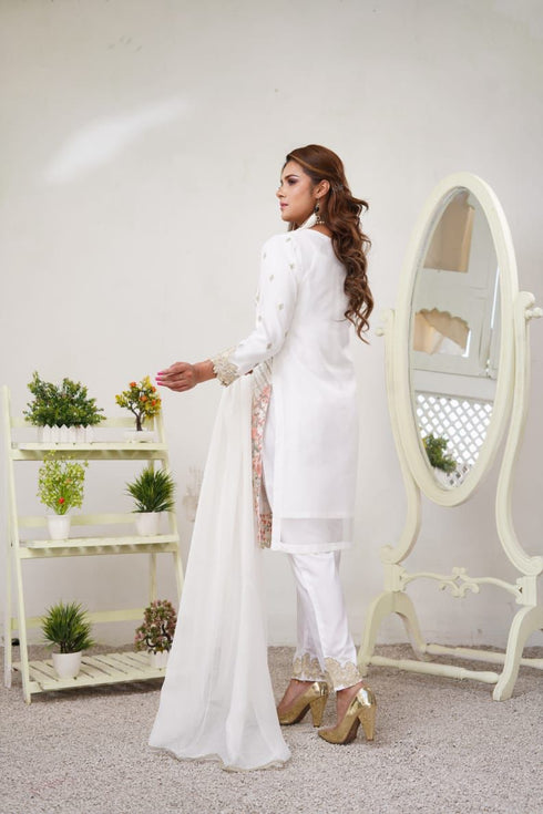 Haniya Embroidered Organza 3 Piece Suit H-08