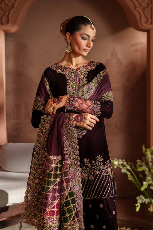 Iznik Embroidered Velvet Suit IV-61