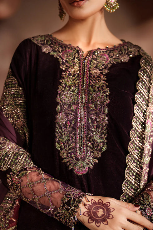 Iznik Embroidered Velvet Suit IV-61