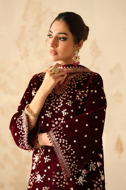 Barqoue Embroidered Velvet Suit UF-4315
