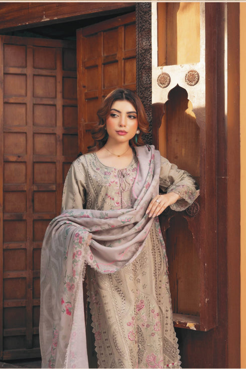 Munira Embroidered Lawn Suit MSL158- Pakistani Lawn Suits