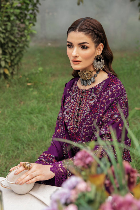 Ramsha Embroided Karandi 3 Piece suit R-909