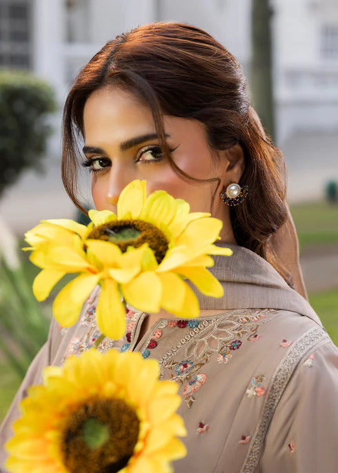 Zarqun Embroidered Lawn 3PC Suit 2616-A