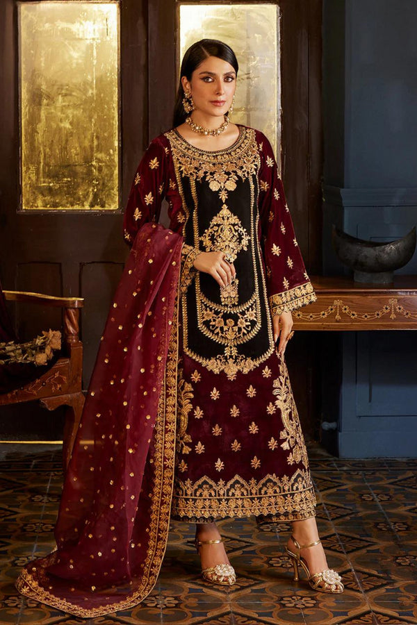 Zainab Chotani Embroidered Velvet 3 piece suit ZIBA