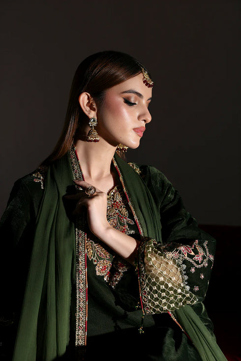 Emaan Adeel Embroidered Velvet Suit AARISH