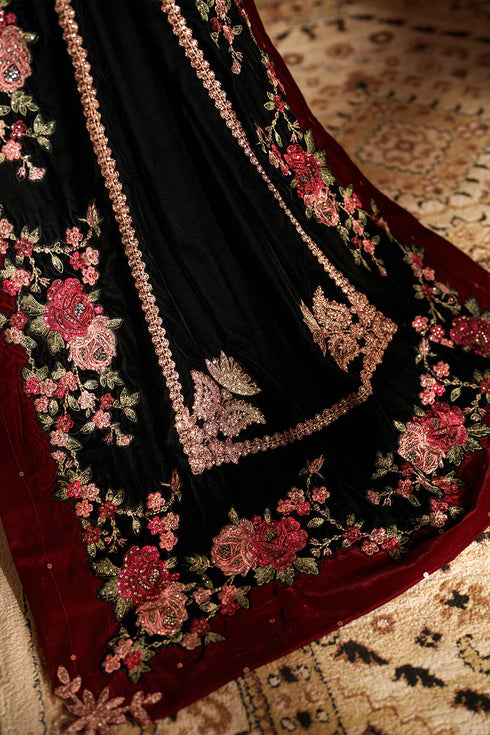 Iznik Embroidered Velvet Suit IV-59