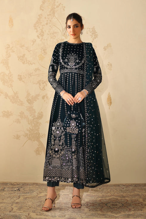 Barqoue Embroidered Velvet Suit UF-4318