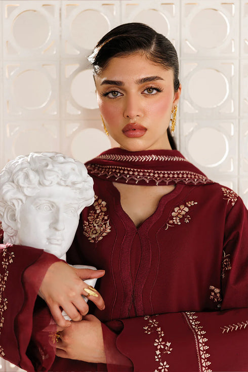 Iznik Embroidered Lawn suit UE-682