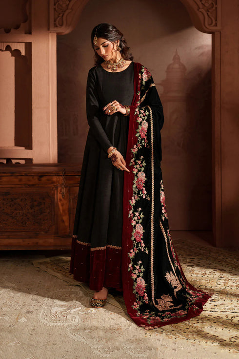 Iznik Embroidered Velvet Suit IV-59