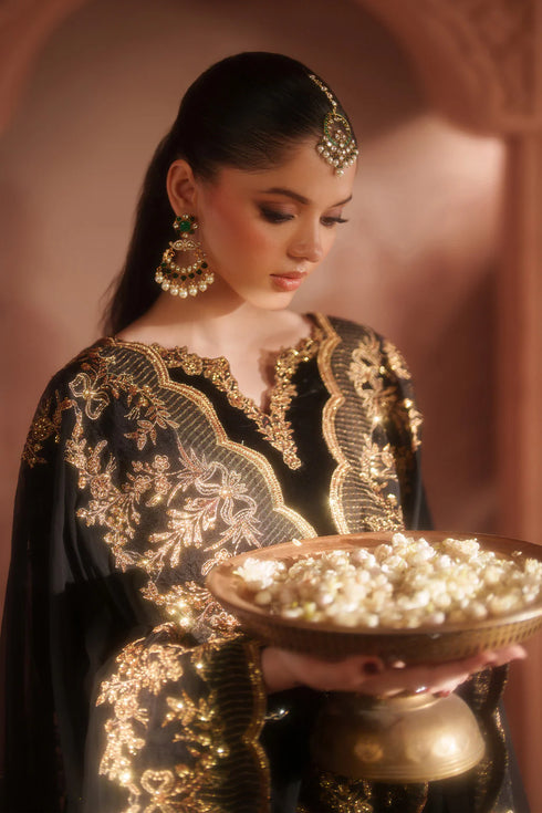 Iznik Embroidered Velvet Suit IV-62