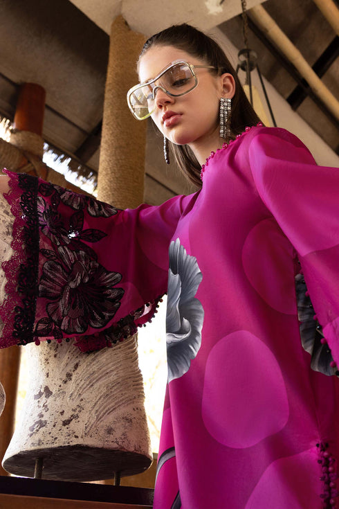 Maria B 3 Piece Embroidered Lawn Suit MPT-2913-B