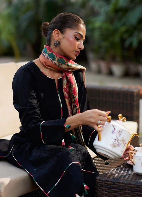 Gulaal Embroidered Chikankaari suit Solene