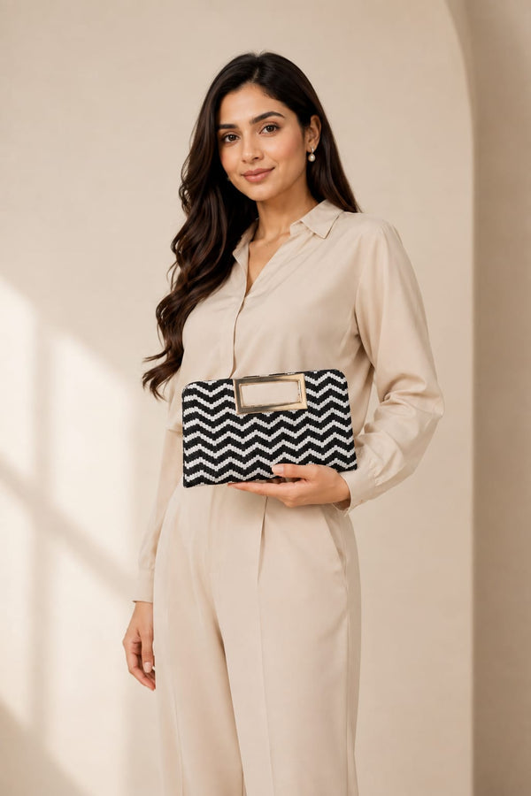 VASCHY Women’s Woven Straw Clutch Bag with Gold Cut-Out Handle and Removable Crossbody Strap