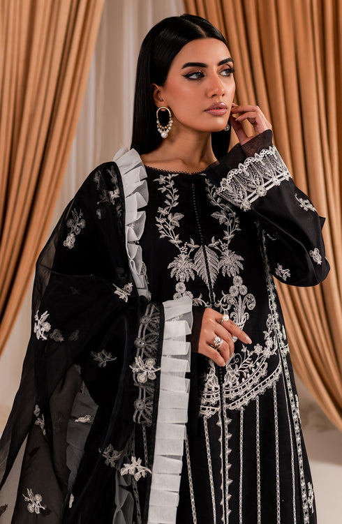 Maryum N Maria Embroidered Lawn 3 piece suit MLFD-157