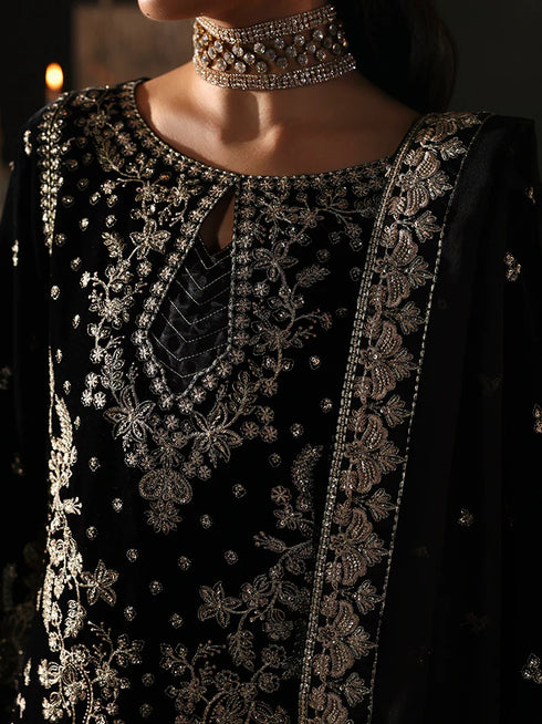 Gulaal Embroidered Velvet Suit ECLISSA