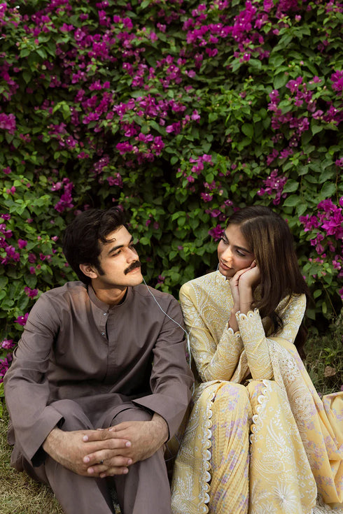 Afrozeh Lawn Suit Taqdeer