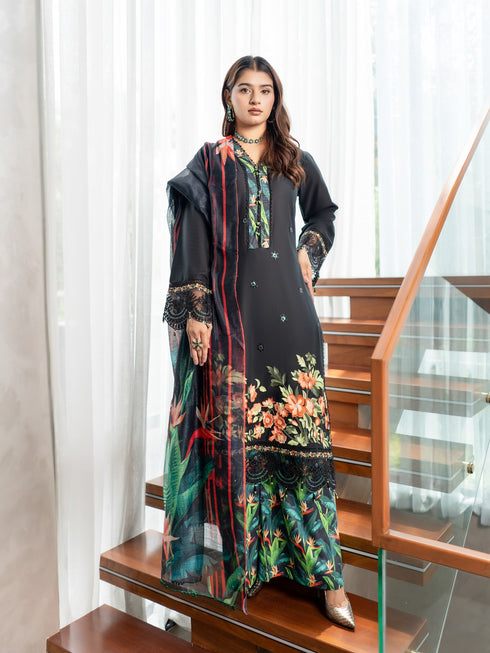 Munira Embroidered Lawn 3 Piece Suit MSL135