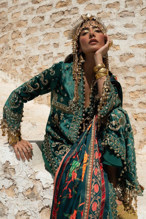 Sana Safinaz Embroidered Velvet 3 piece Suit V231-002-CP